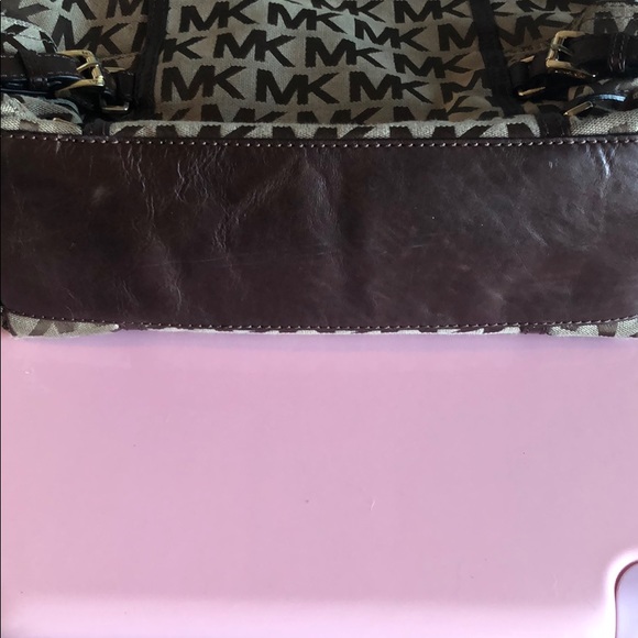 🚫 SOLD 🚫 Michael Kors Monogram Hobo Tote Bag - Picture 4 of 8